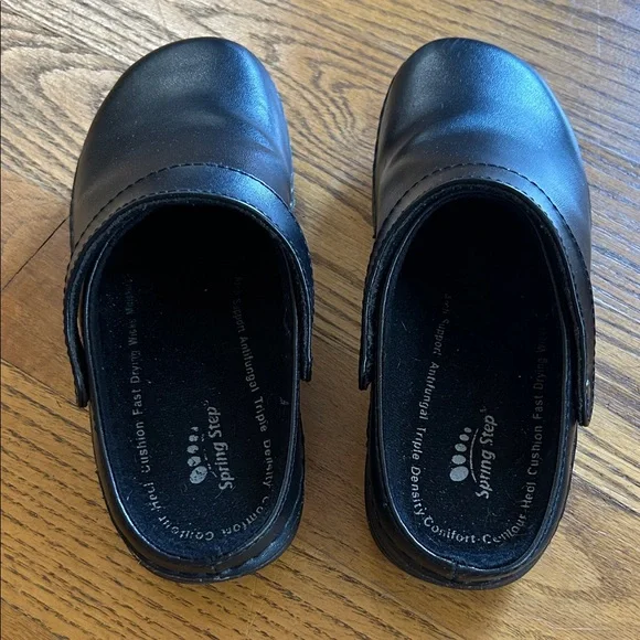 Spring Step Black Leather Mules - Picture 2 of 12